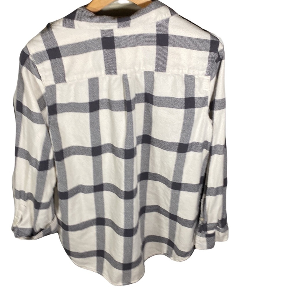 Gh bass white& black window pane check flannel. Womens us size large.